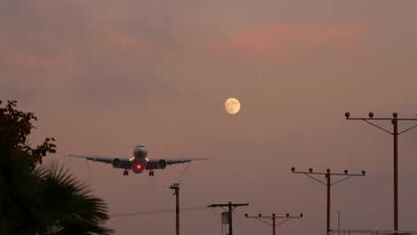 Flight from LAX to Manila