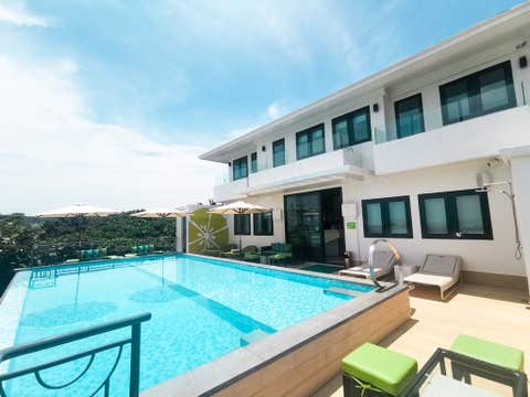 Hassle-Free 3-Day Boracay Package at Lime Hotel with Airfare from Manila & Airport Transfers