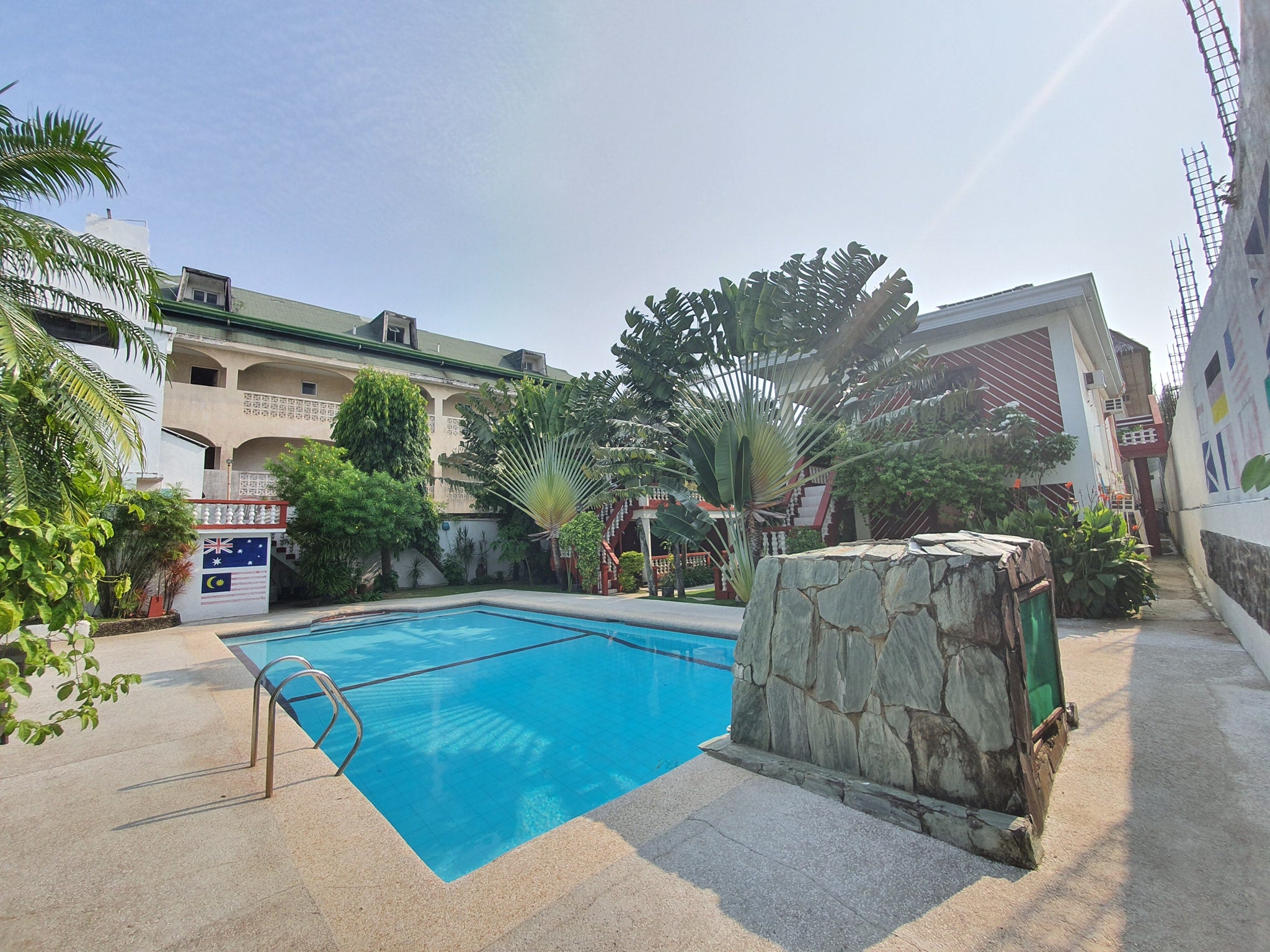 Outdoor pool of Tonglen Eco Resort