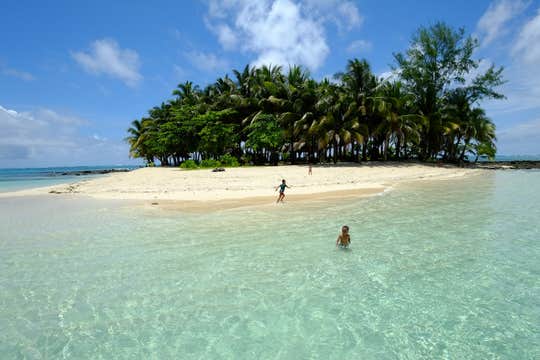 Private Siargao Island Hopping Tour to Daku, Naked, Guyam & Corregidor Islands with Transfers
