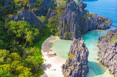 Virtual tour of Palawan's scenic islands and beaches