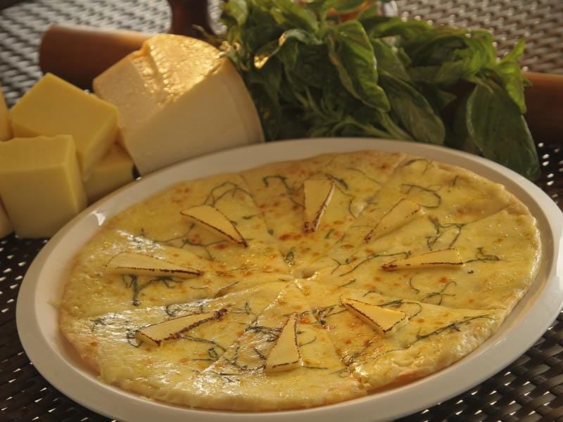 BarLo Resto Lounge's four cheese pizza