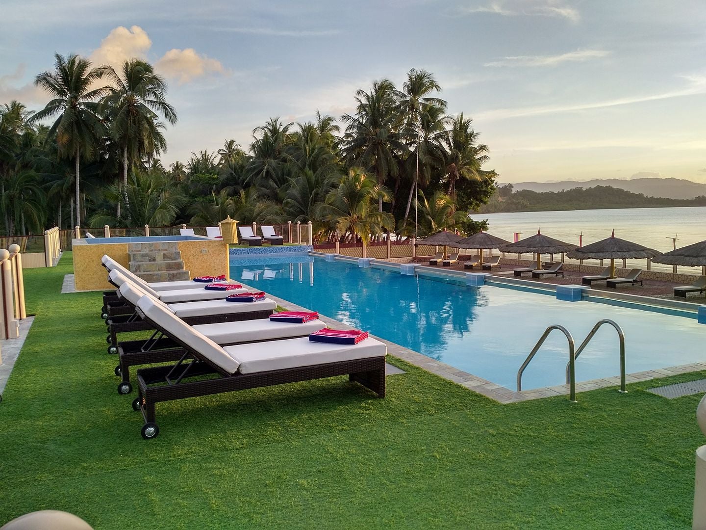 Foxy's Beach resort's poolside