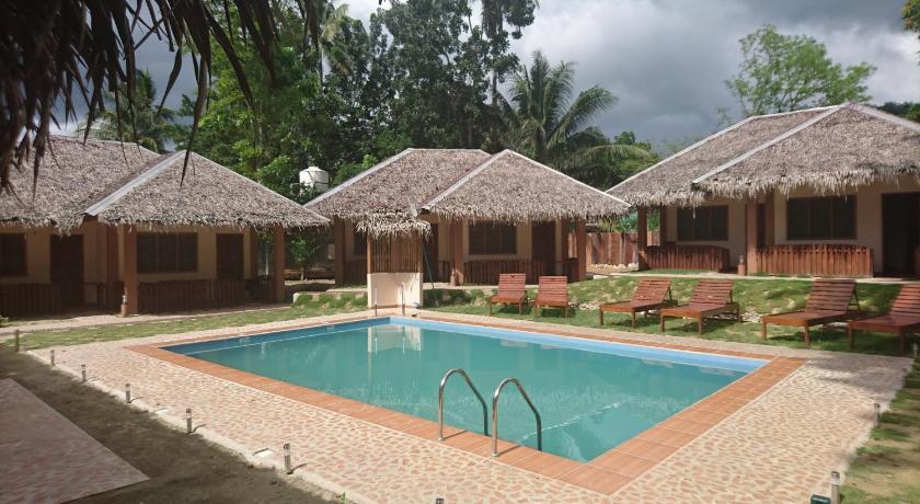 Rubin Resort's poolside