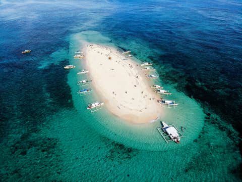 Siargao Tri Island Hopping Tour with Mam-on Island & Hotel Transfers