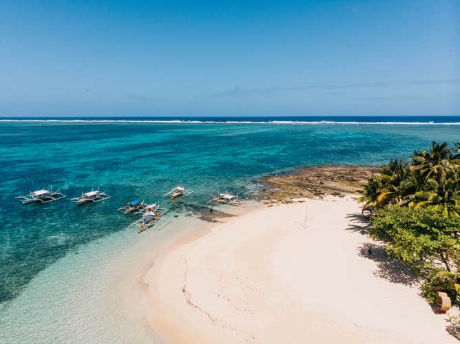 Daku Island shore view