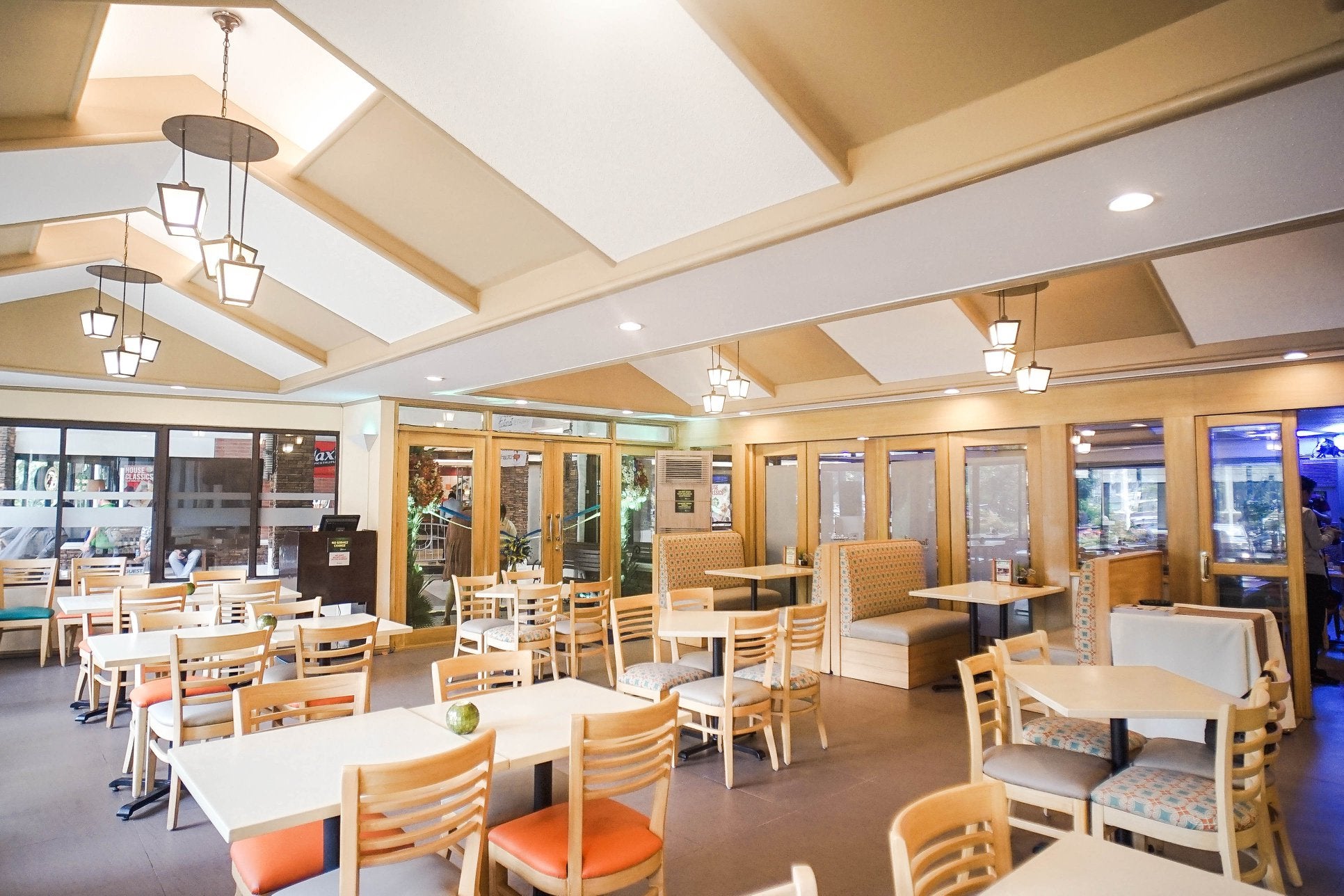 Interior of  The Aristocrat Restaurant's Quezon Memorial branch