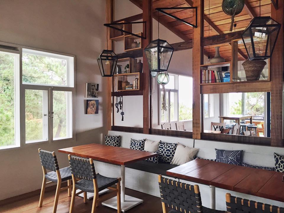 A corner in Lemon and Olives