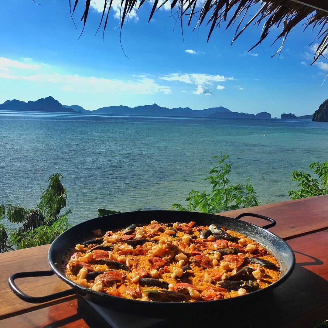 Republica Sunset Bar's paella