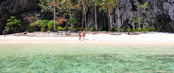 Where to Eat in El Nido Palawan: Best Restaurants &amp; Must-Try Food