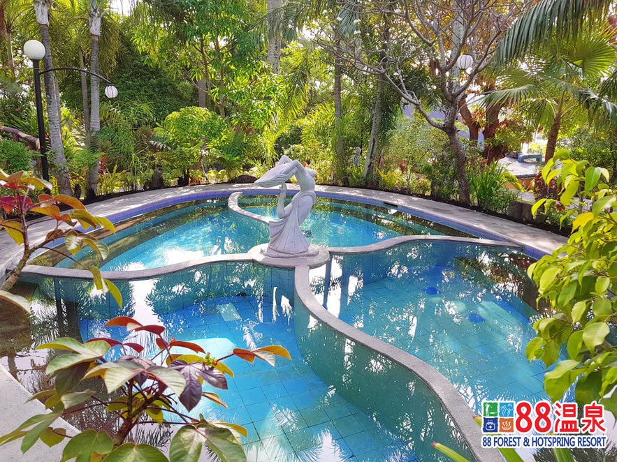 A hot spring pool in 88 Hotsprings Resort A hot spring pool in 88 Hotsprings Resort