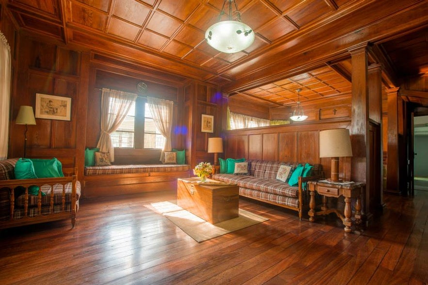 Peredo's Housing Lodge's living room Peredo's Housing Lodge's living room