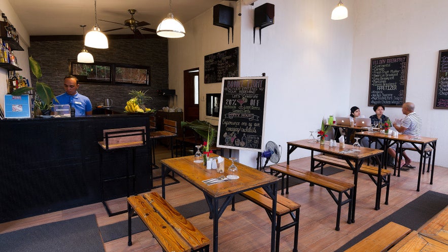 Manggis Restaurant's interior Manggis Restaurant's interior