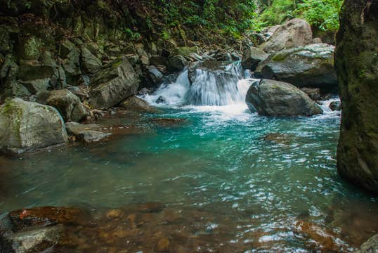 Negros Oriental Waterfalls Tour from Dumaguete or Valencia with Lunch