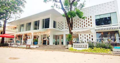 Stress-Free 3-Day Boracay Package at 4-Star Coast Boracay with Airfare, Breakfast & Transfers