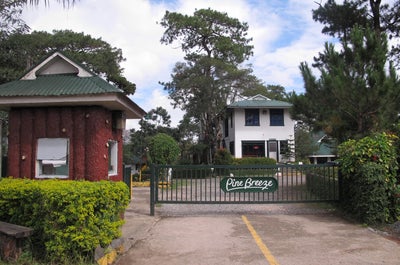Facade of Pine Breeze Cottages Baguio