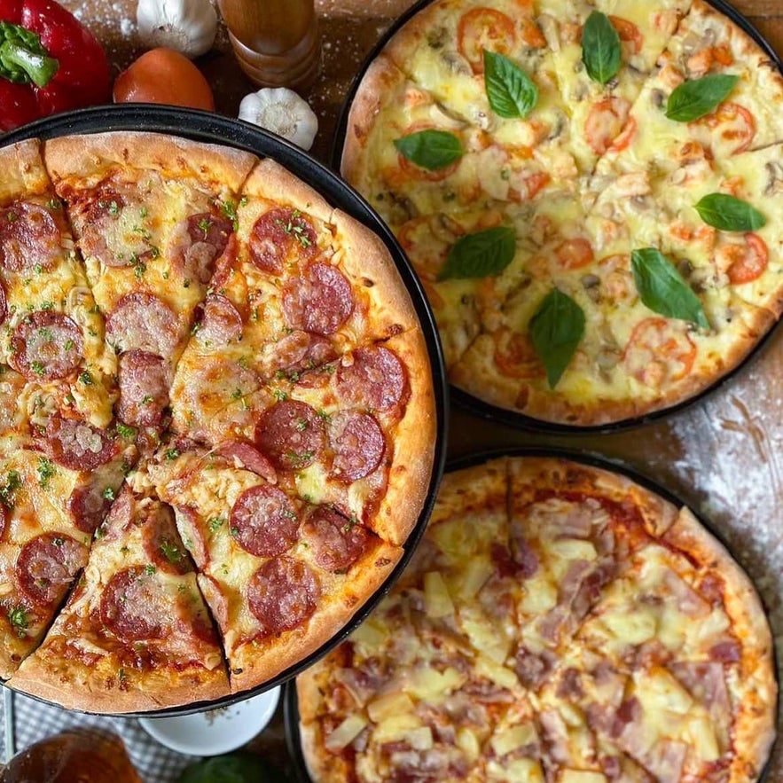 Pizzas at Charito by Bag of Beans Tagaytay Pizzas at Charito by Bag of Beans Tagaytay
