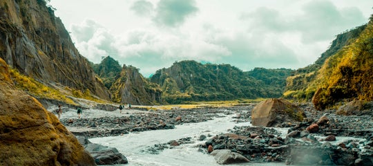 Top_Mt. Pinatubo trail.jpg