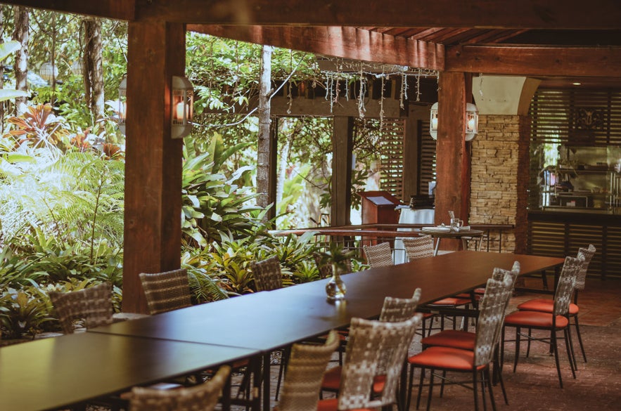 Tipulo's al fresco area Tipulo's al fresco area