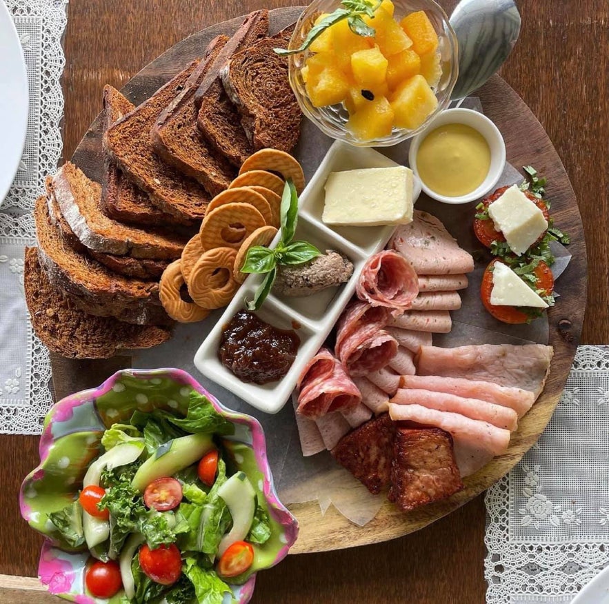 Vieux Chalet's swiss platter Vieux Chalet's swiss platter