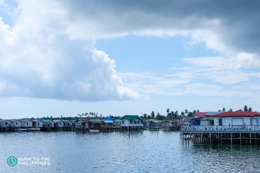 Stilt houses in Sitangkai, Tawi-Tawi Stilt houses in Sitangkai, Tawi-Tawi