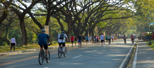 Cyclists in Diliman, Quezon City.jpg