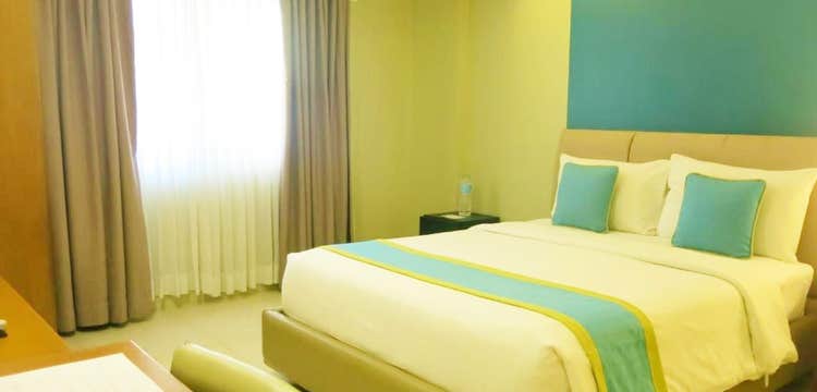 Cozy 3-Day Vacation Package at Boracay Haven Resort with Airfare from Manila, Breakfast & Transfers