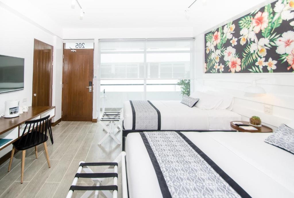 Coast Boracay's family room