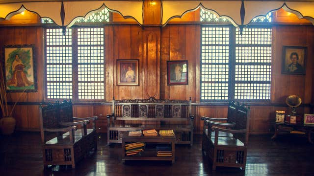 Private Iloilo City Food Tour & Sightseeing with Transfers