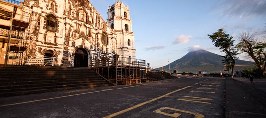 Daraga Church and Mount Mayon.jpg