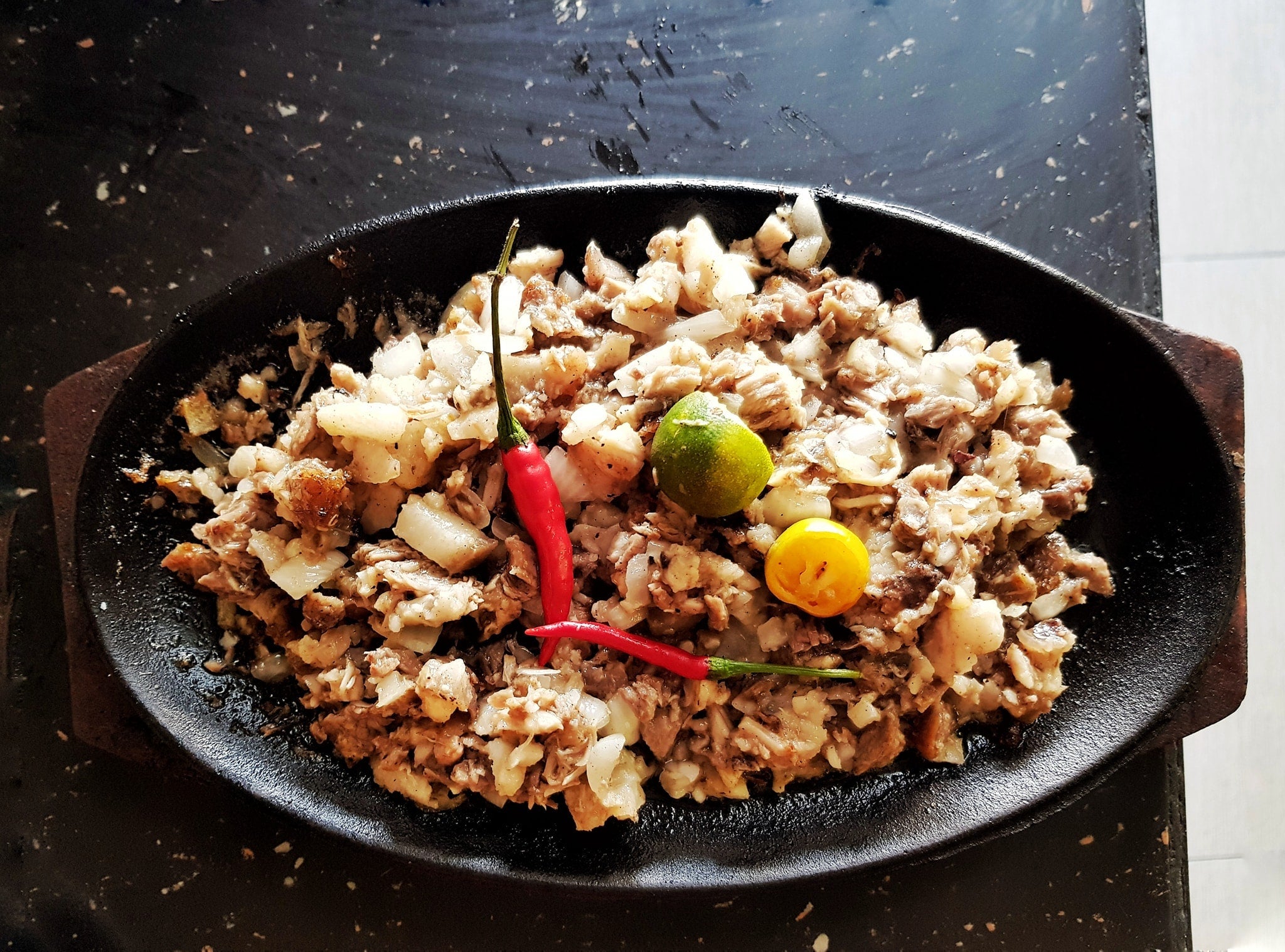 Aling Lucing Sisig