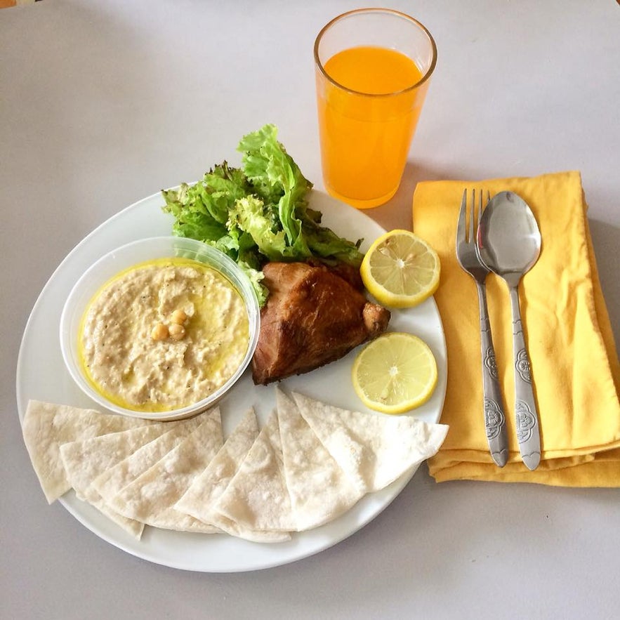 Great Cyrus Iloilo's chicken with pita bread Great Cyrus Iloilo's chicken with pita bread