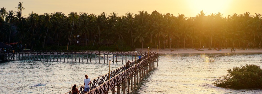 Surfing in Cloud 9, Siargao Island