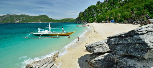 TopBanner_Boat docking on Antonia Beach.jpg