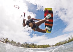 Kiteboarding in Bulabog Beach