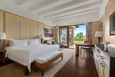 Deluxe Room at Shangri-La’s Boracay Resort & Spa