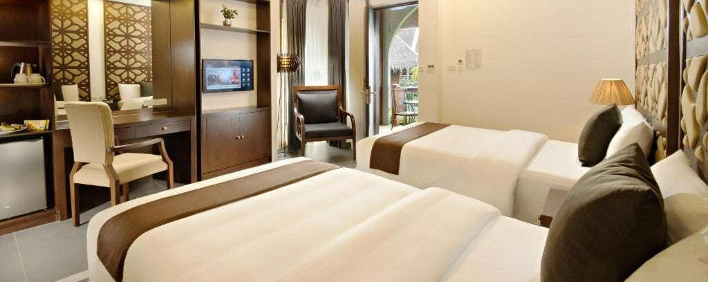 Incredible 4-Day Bohol Island Tour Package at Mithi Resort & Spa with Local Flights