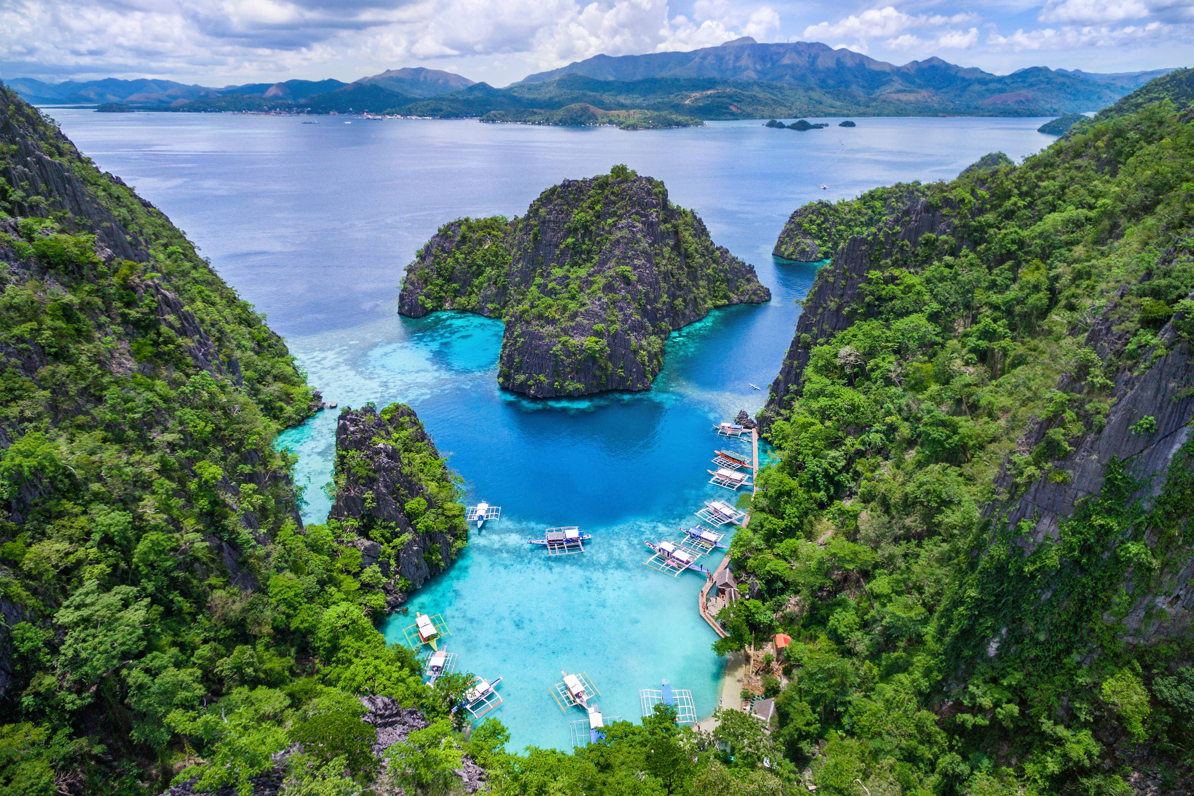 Kayangan Lake