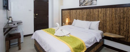 3-Day Boracay Budget Package with Flights from Manila and Bamboo Beach Resort Accommodation