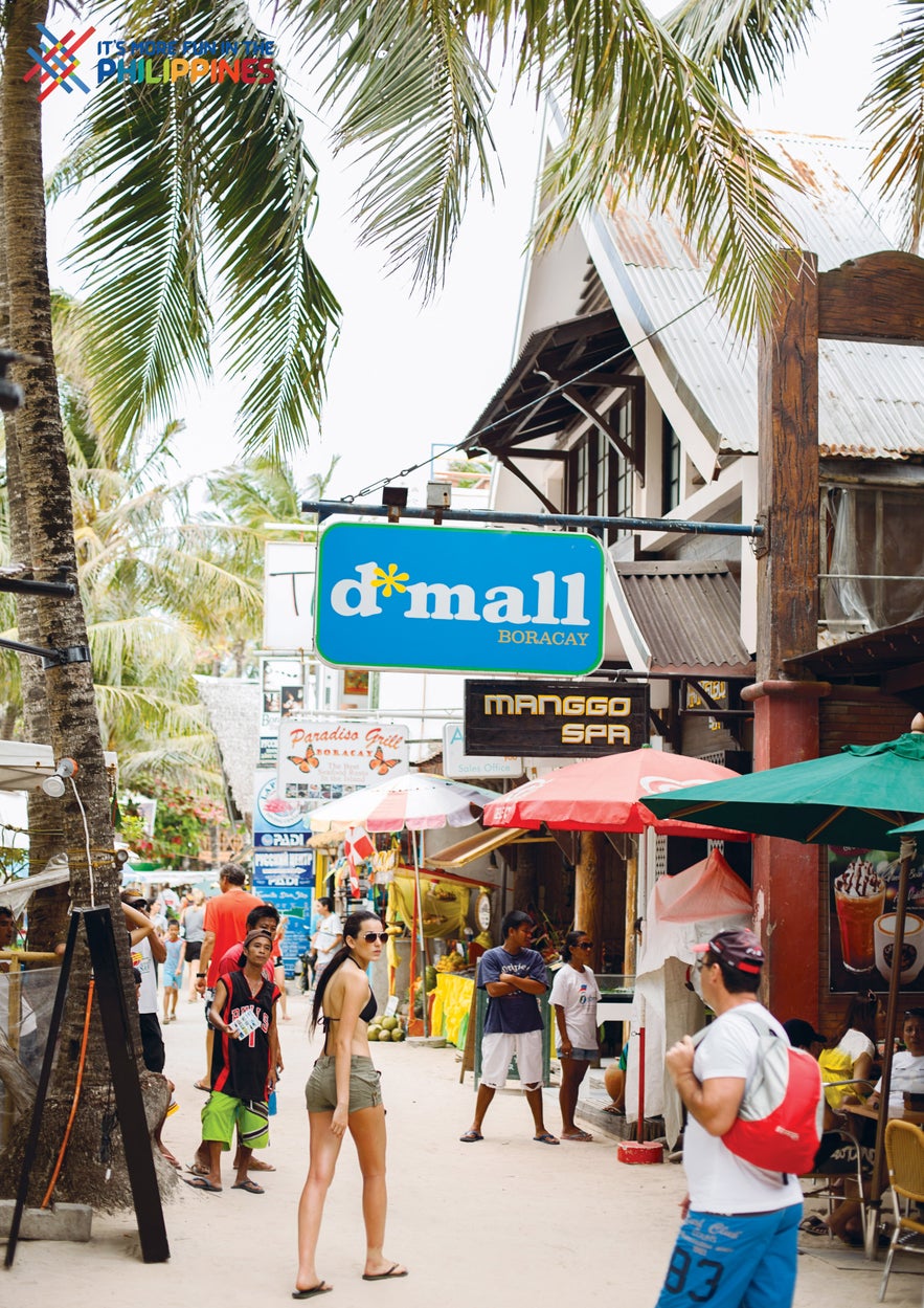 Beachside entrance of D'Mall Beachside entrance of D'Mall