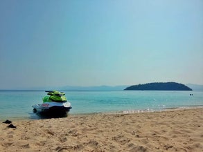Rent a jet ski at Tiamban Beach