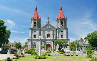 Visit Iloilo's Molo Church