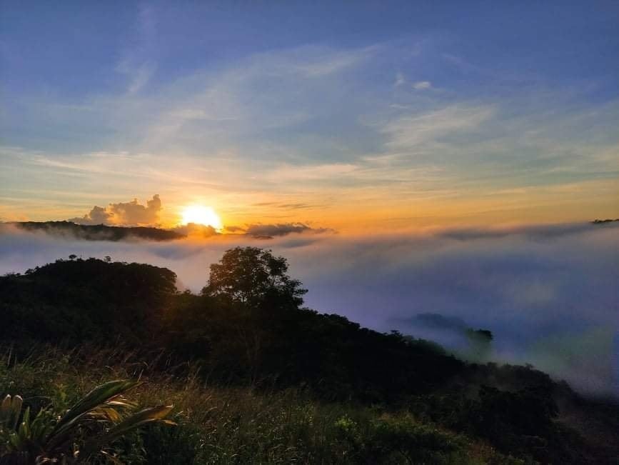 Sea of clouds by Mt, Kulis