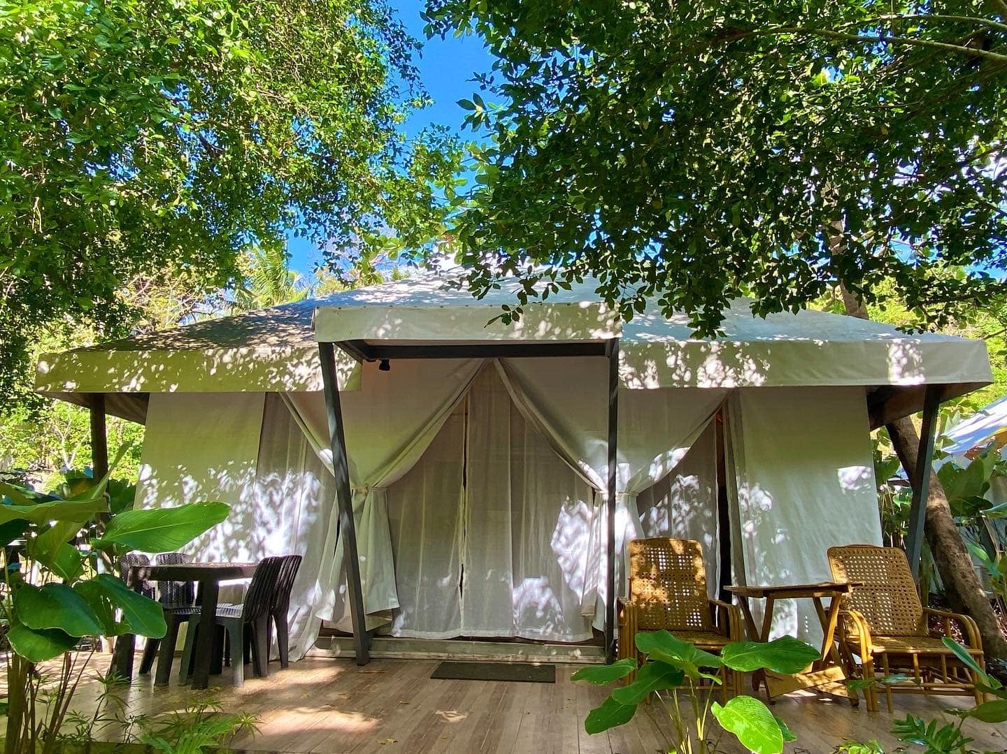 Playa La Caleta's family glamping tent