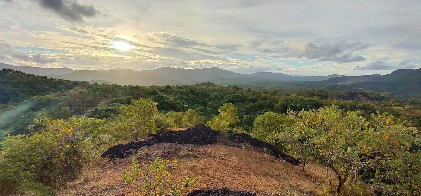 Hike more, worry less at Bulacan Mt. Manalmon and Mt. Gola with Twin Hike