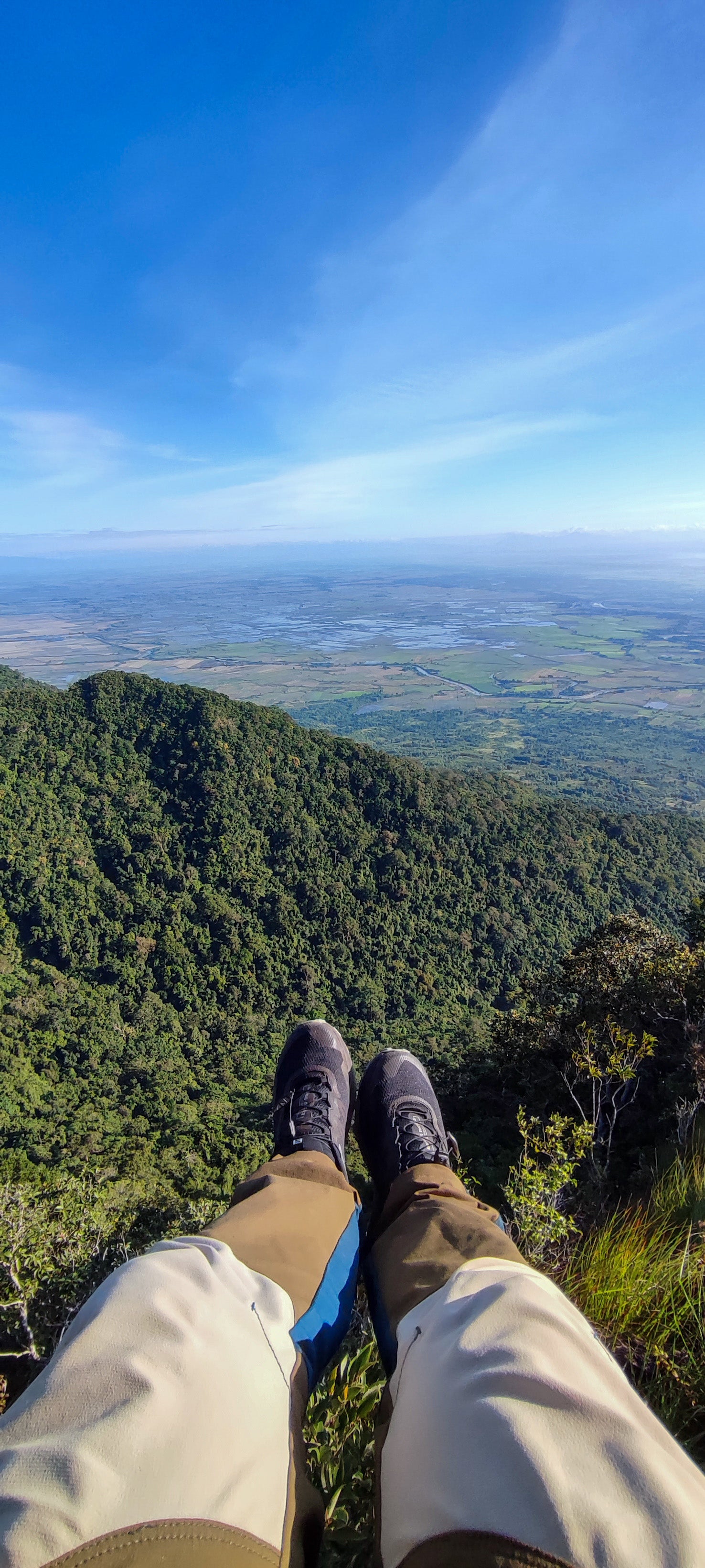 Enjoy the panoramic view at Pampanga Mt. Arayat Pinnacle South Peak
