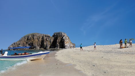 Malpagalen Island hopping