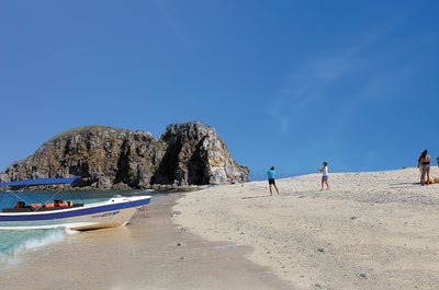 Malpagalen Island hopping