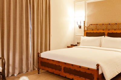 Deluxe King Room at Feliz Hotel Boracay Station 2