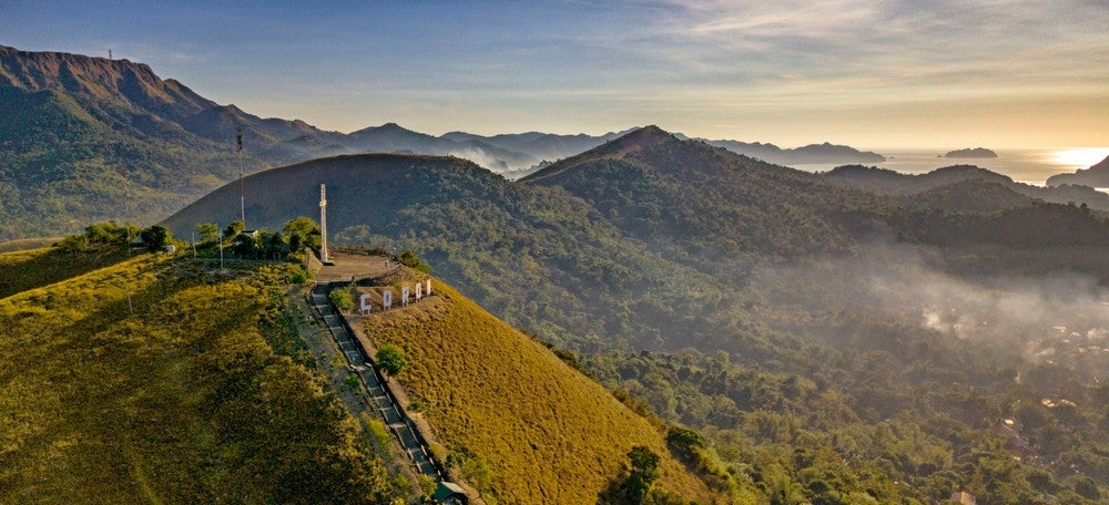 The breathtaking scenery at Mt. Tapyas View Deck